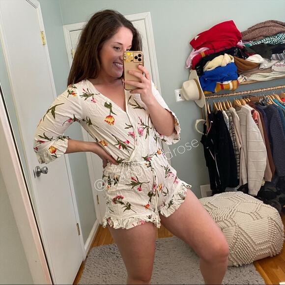 Piyama White Floral Sexy Wrap Front Tie Waist Romper Summer Vacation Small S - Picture 4 of 12